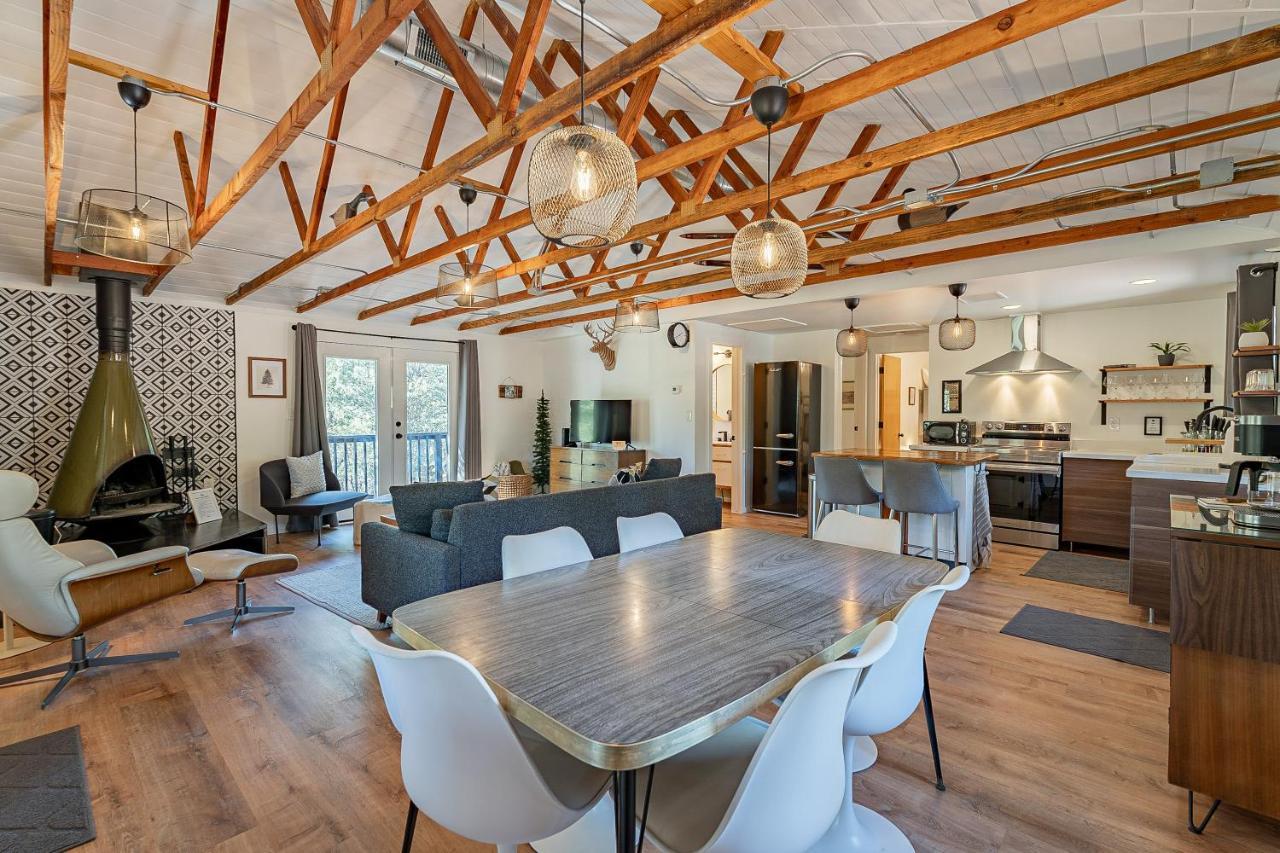 The Pine House - Cozy Mid-Century Modern, Pet-Friendly Villa Bagian luar foto