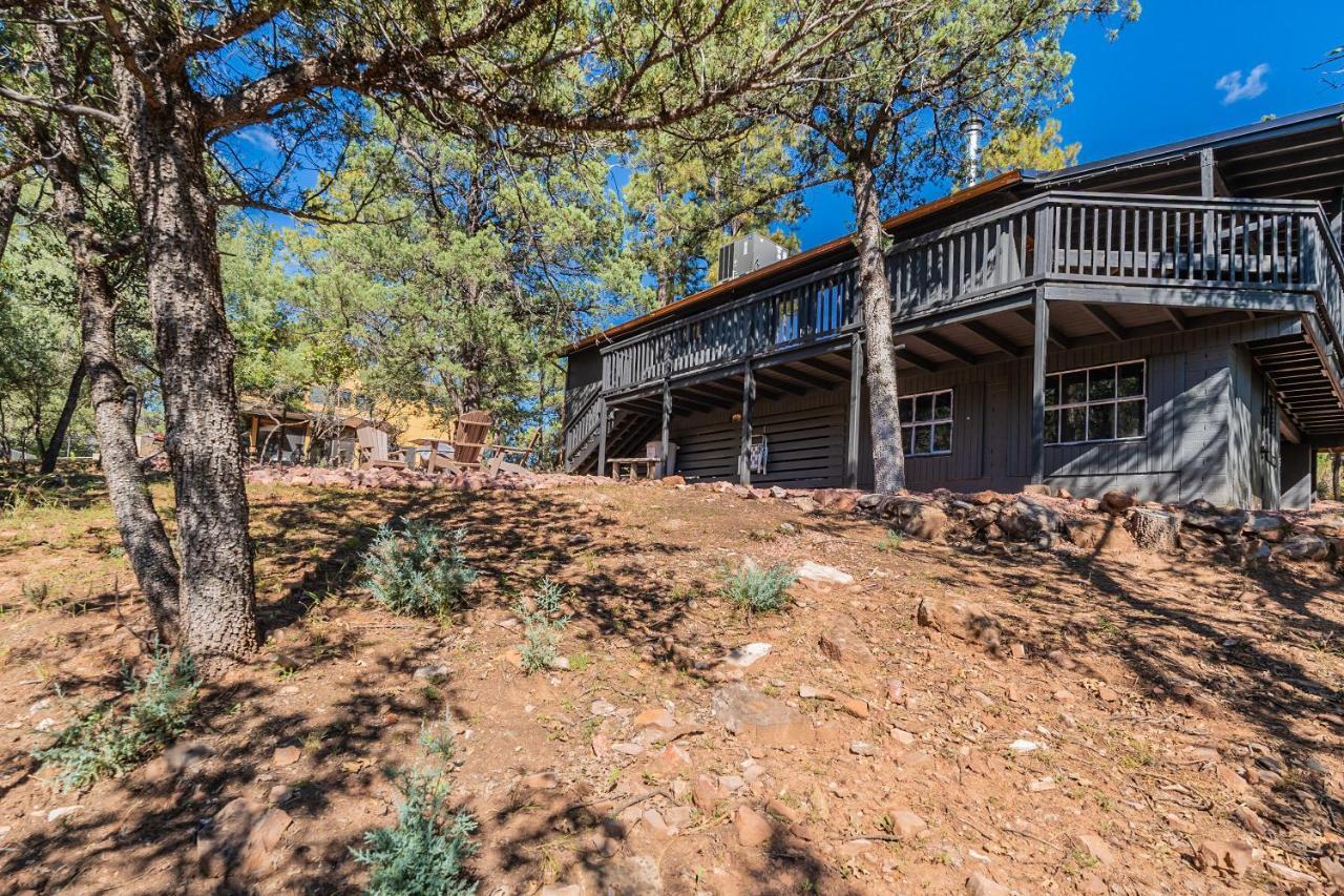 The Pine House - Cozy Mid-Century Modern, Pet-Friendly Villa Bagian luar foto